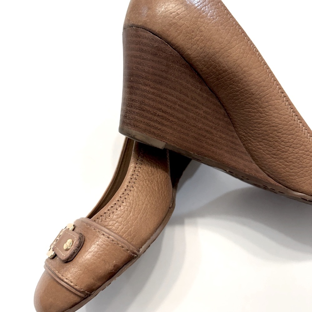 Tory Burch Brown Leather 'Ambrose' Wedge Pumps - Picture 13 of 16